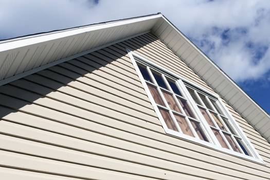 Aluminum siding vs composite siding