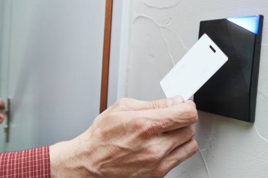 Vivint vs LifeShield: compare your options