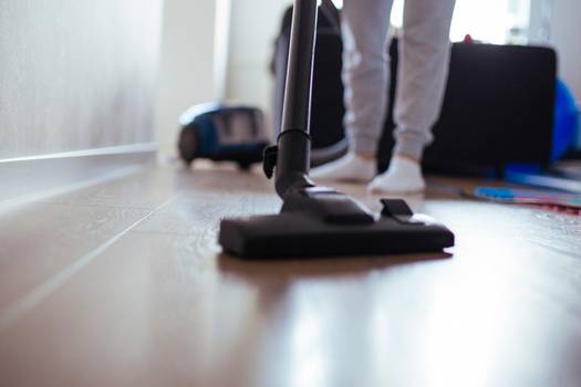 How to Clean Laminate Floors: Tips, Trick and Steps