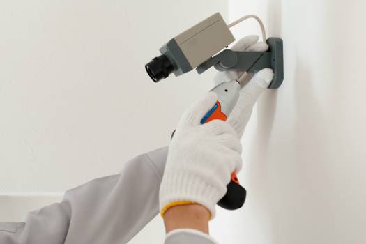 Vivint vs Verizon home security systems