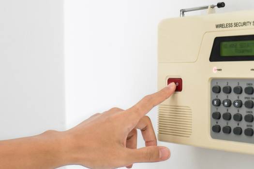 LifeShield vs Protect America home security systems