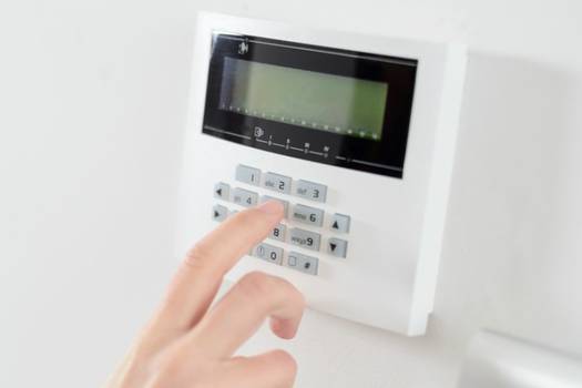 Time Warner vs Verizon home monitoring systems