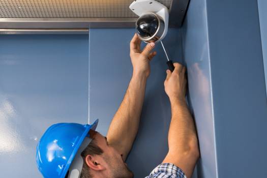 Verizon Home Monitoring vs LifeShield Home Security