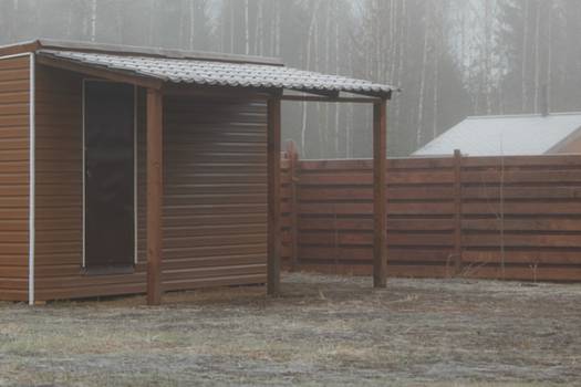 Prefabricated vinyl outdoor storage buildings retailers comparison: Lowe's vs Sam's Club