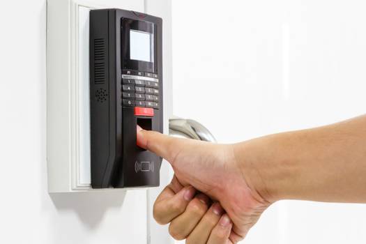 Guardian vs Monitronics business security systems - Quality Smith