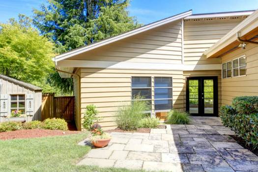 Prefabricated vinyl outdoor storage buildings comparison: Homestyles vs TUFF SHED