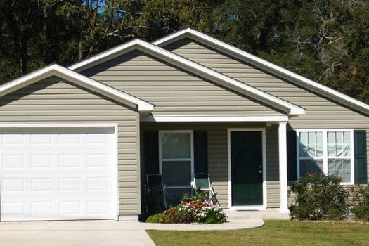 James Hardie vs GAF siding: a comparison of suppliers