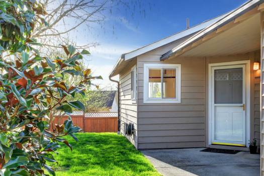 Wood siding vs vinyl siding