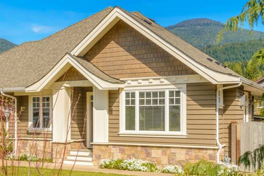 Wood siding vs fiberglass siding
