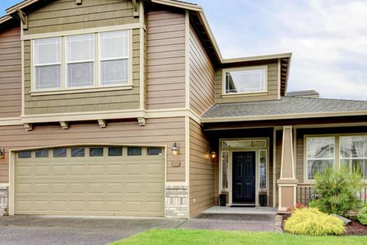 Wood siding vs stone siding